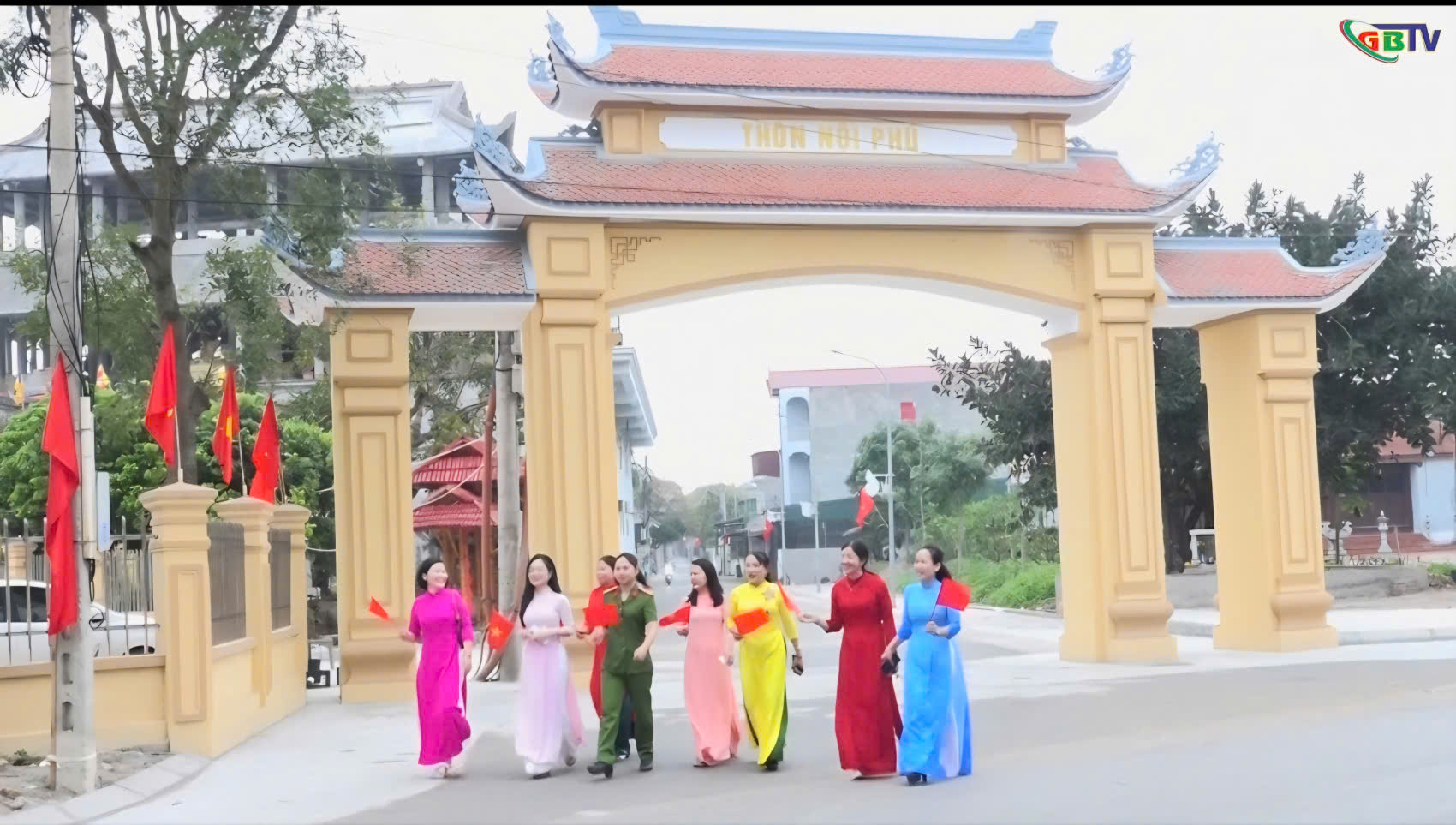 Hội LHPN xã Gia Bình trong ngày hội non sông ok.mp4